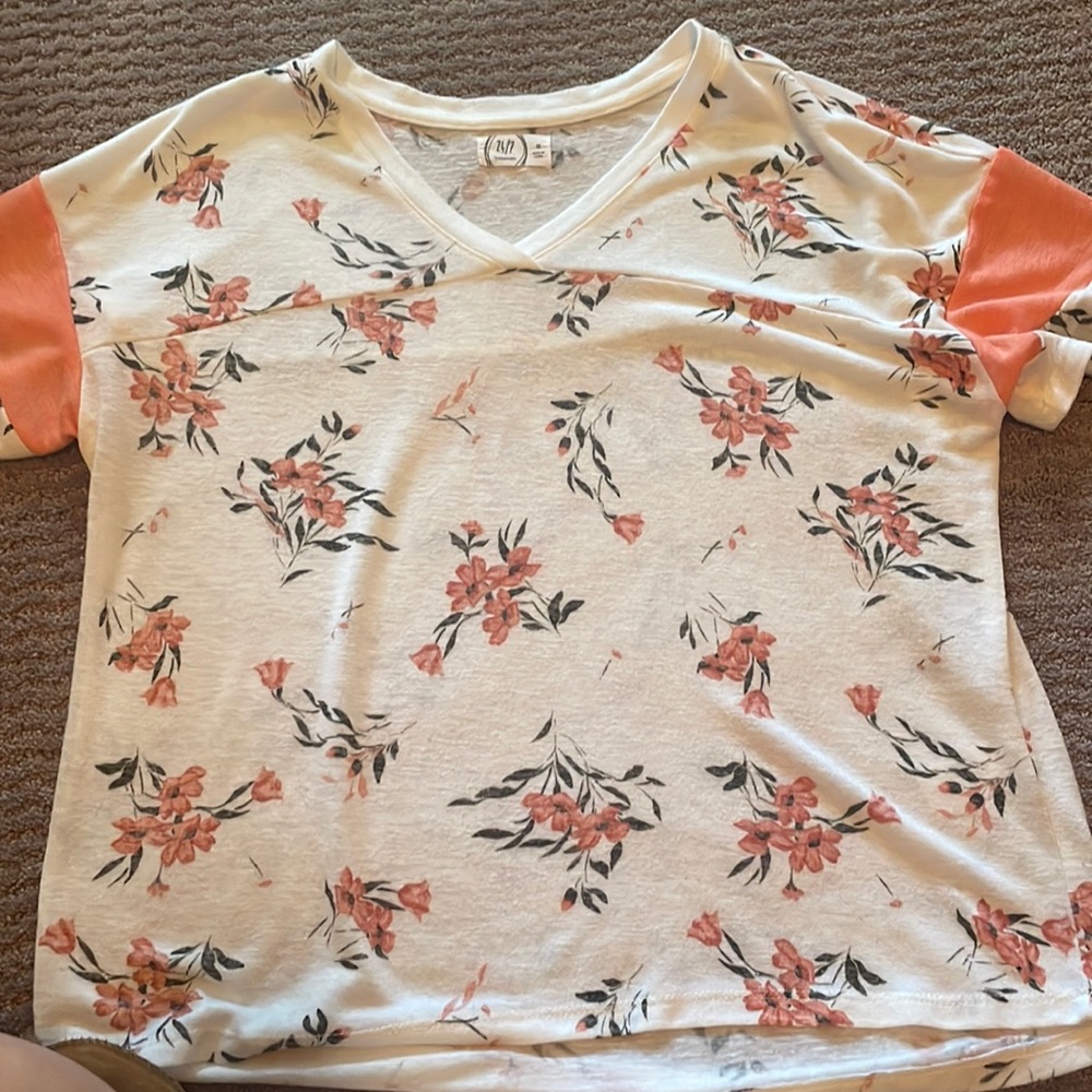 Floral light weight blouse